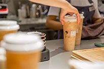新茶饮2023：茶底革命扯掉旧王冠