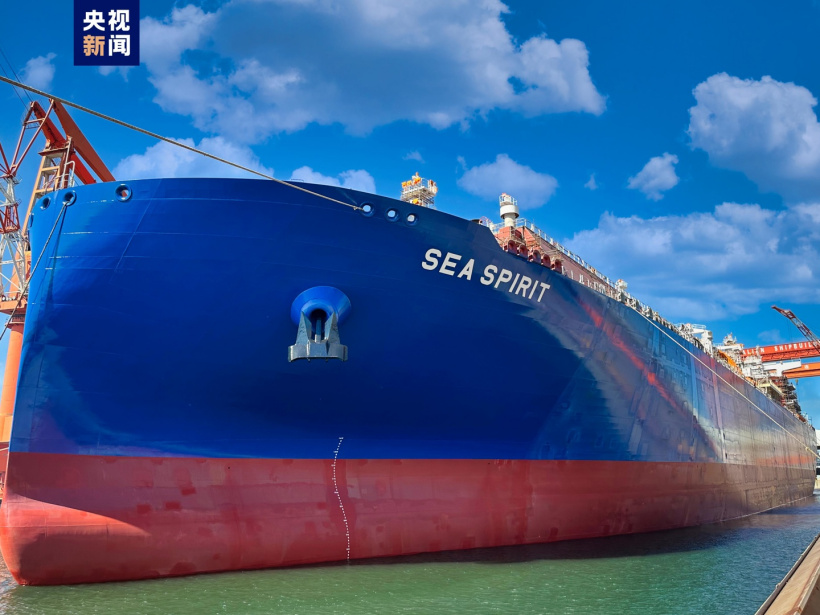 我国 LNG 造船厂再加一，大连造船厂首艘 17.5 万立方米大型液化天然气运输船顺利出坞