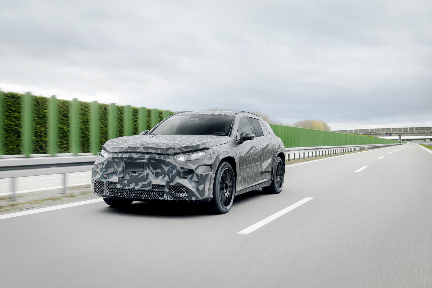 梅赛德斯-AMG 纯电动 SUV 开启测试：基于全新电动平台，主打高性能