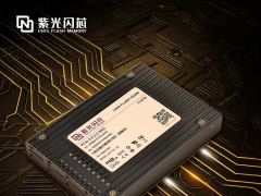 紫光闪芯推出全栈国产化架构企业级 PCIe 5.0 固态硬盘紫光闪存 E5200